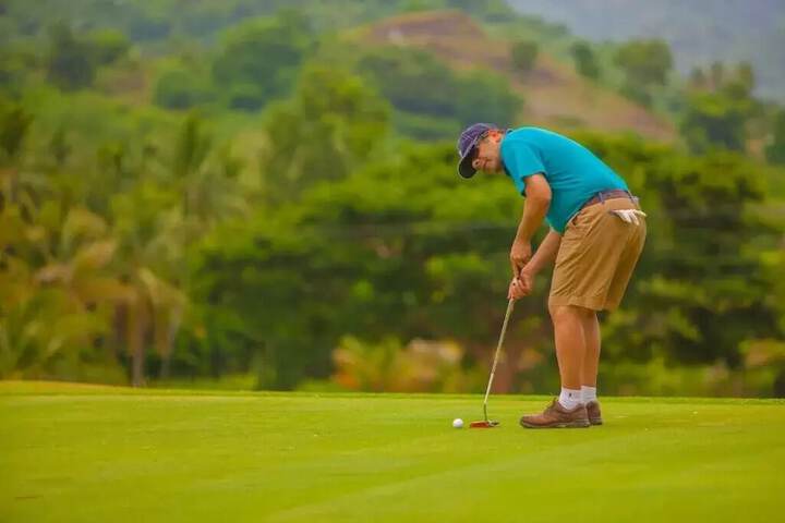 Golf 33 of 57