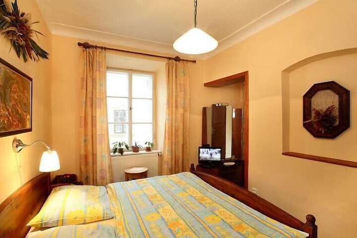 Room 18 of 35