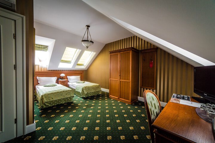 Room 26 of 66