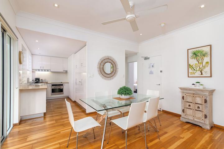Dining Photos