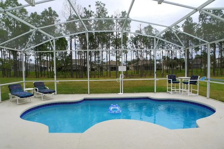 Pool 10 of 16