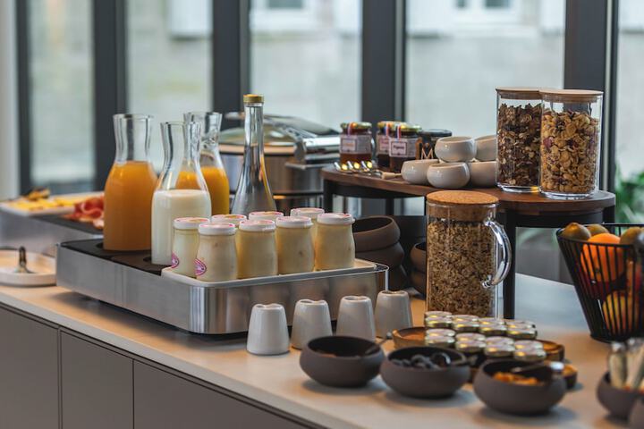 Breakfast/Coffee Service 38 of 49