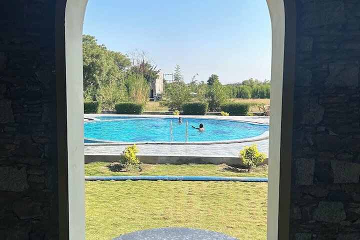Pool 26 of 76