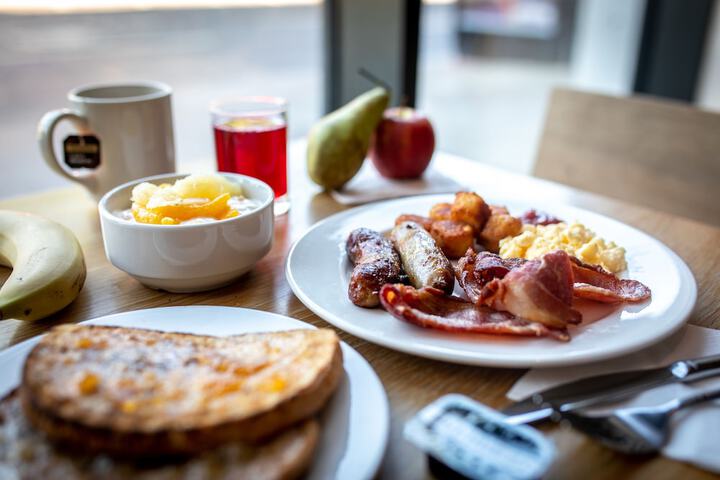 Breakfast/Coffee Service 80 of 108