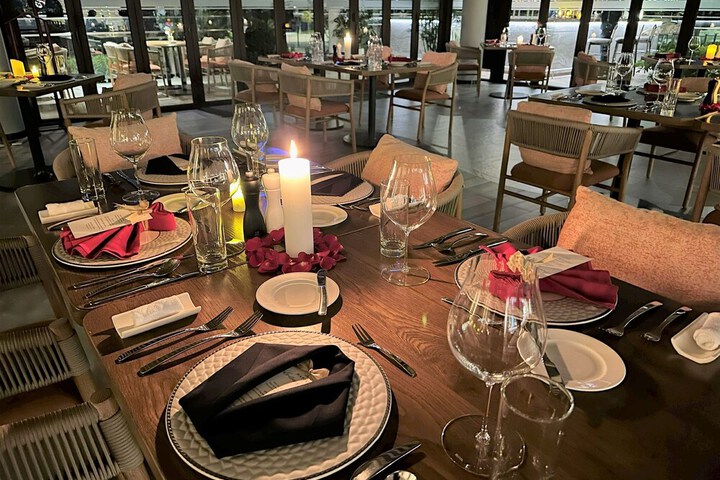 Dining 63 of 88