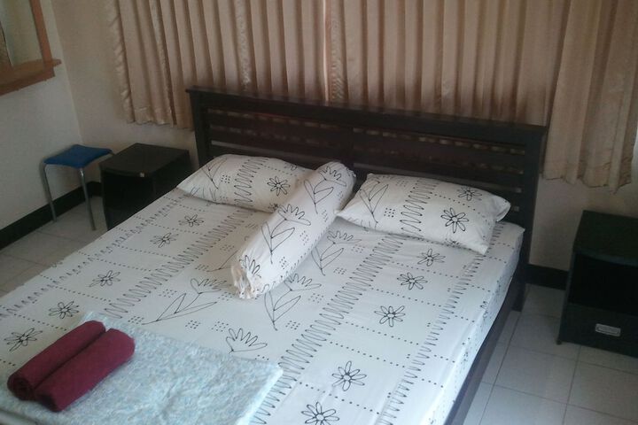 Room 5 of 40