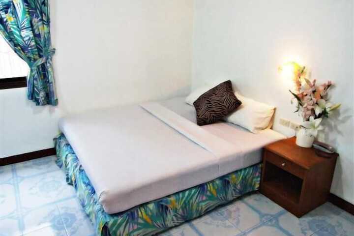 Room 5 of 31