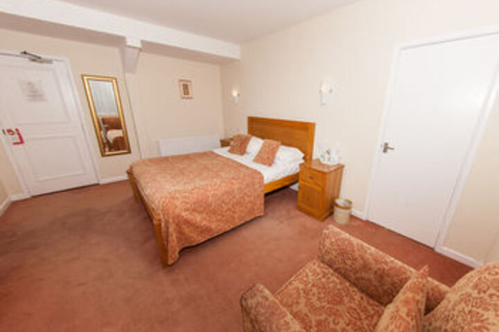 Room 32 of 87