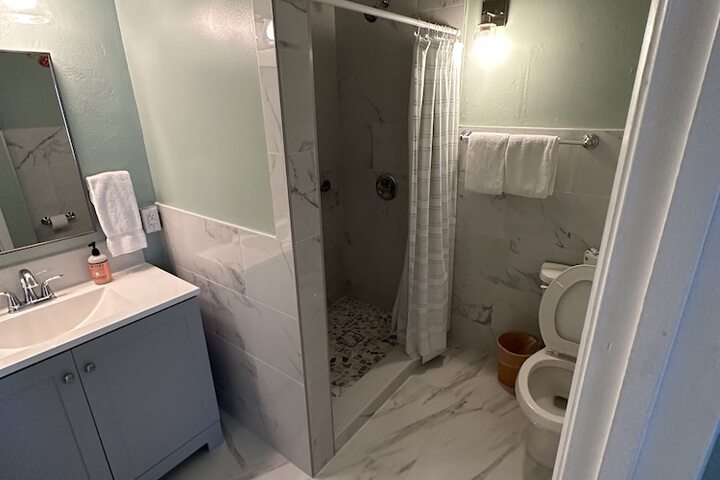 Room 34 of 46
