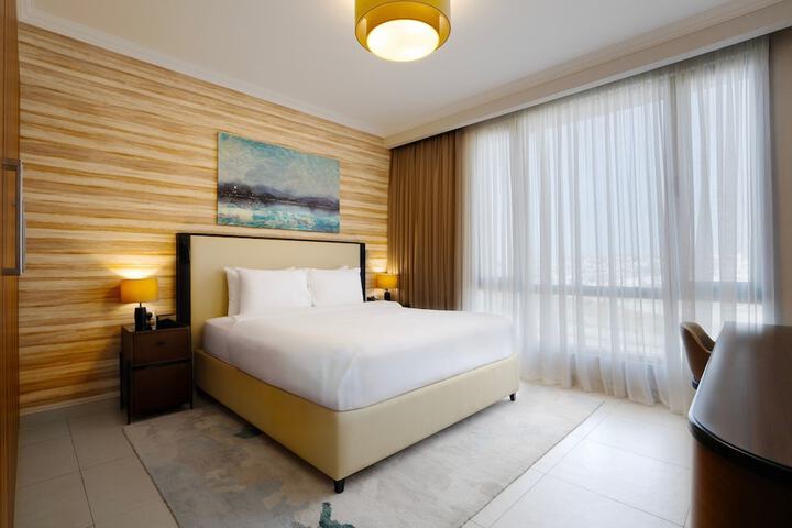 Room 8 of 33