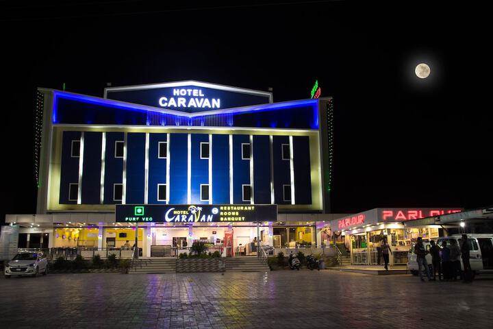 Hotel Caravan