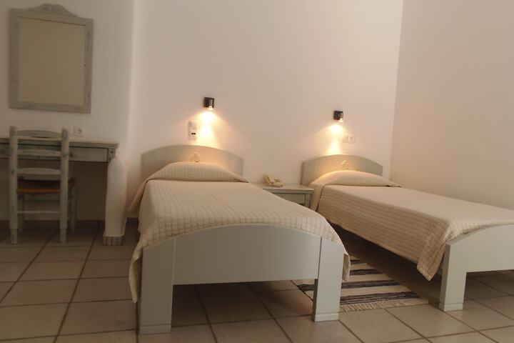 Room 4 of 54
