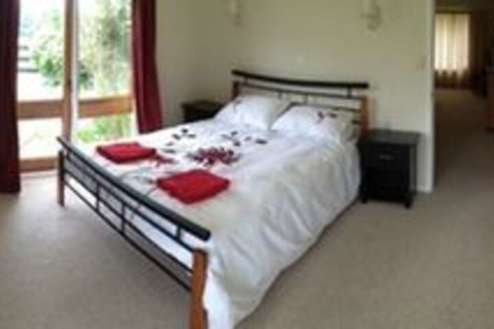 Room 25 of 222
