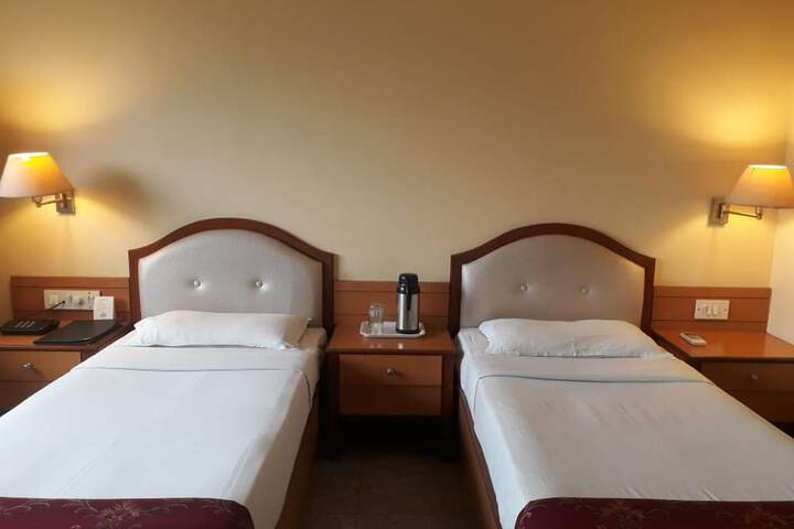 Room 28 of 51