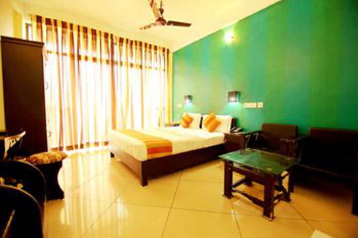 Room 20 of 36