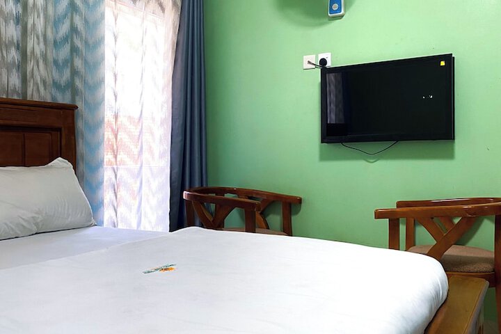 Room 15 of 93