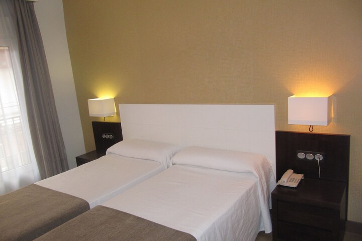 Room 7 of 30
