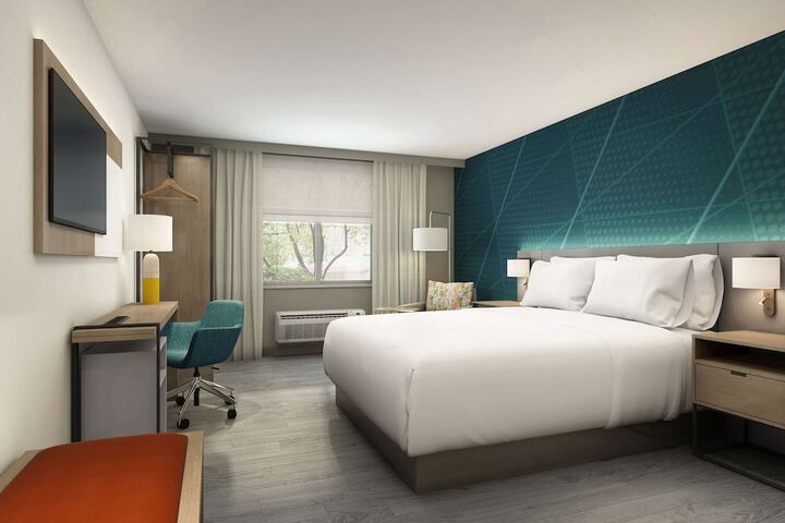 Room 4 of 51