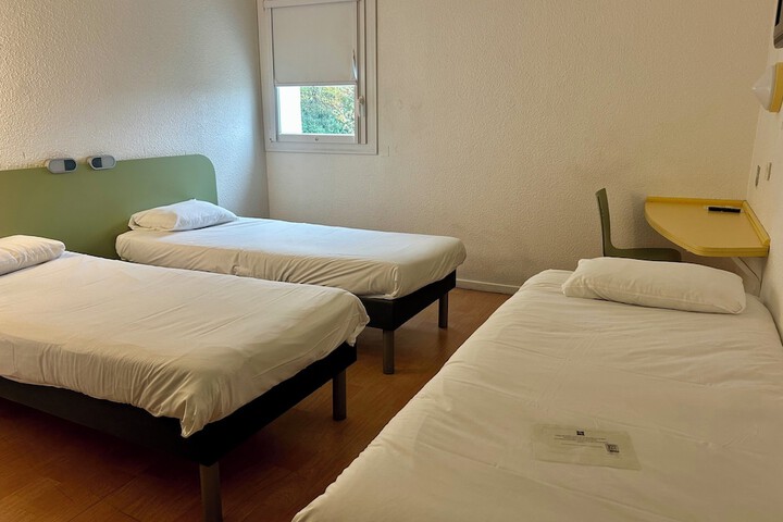 Room 19 of 66