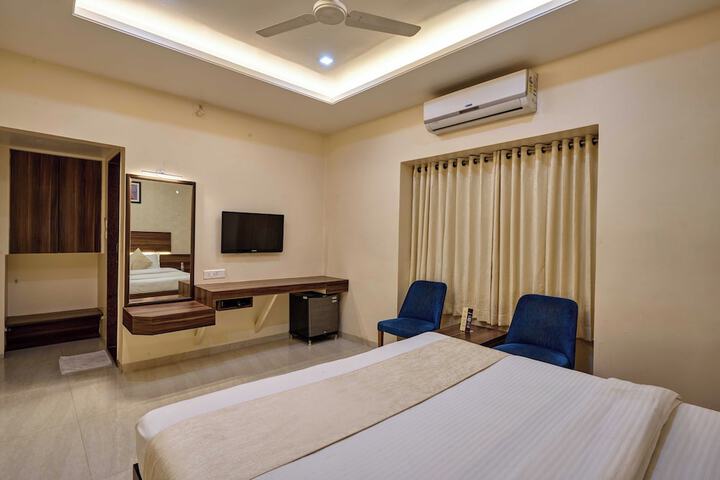 Room 32 of 54