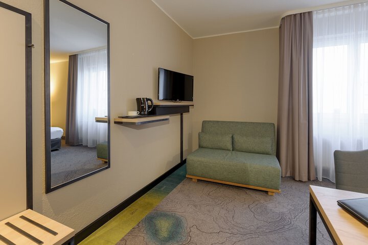 Room 17 of 44