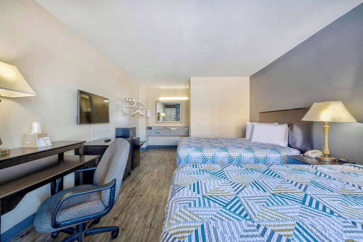 Room 8 of 31