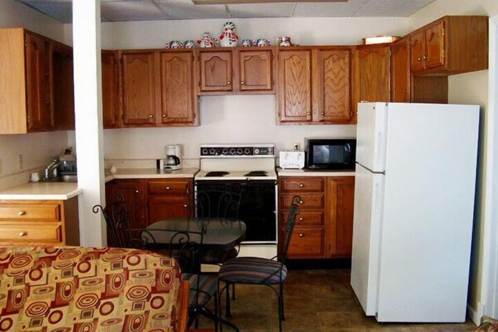 Room 6 of 32