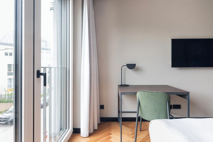 Room 12 of 60