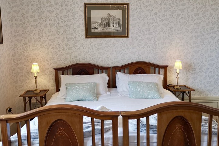 Room 15 of 64