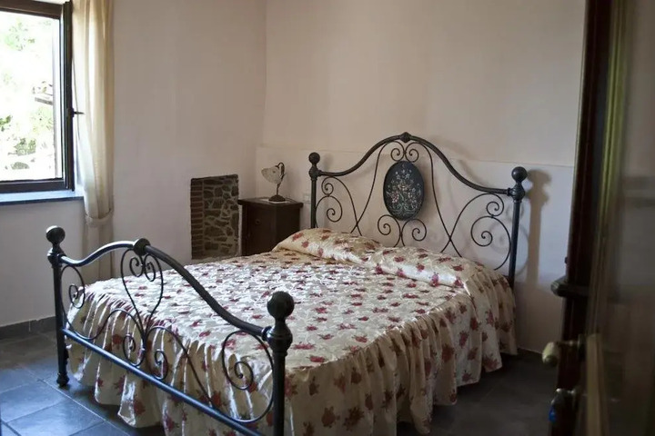 LA FONTANA DEI MONACI DI STEFANIA ASTORE