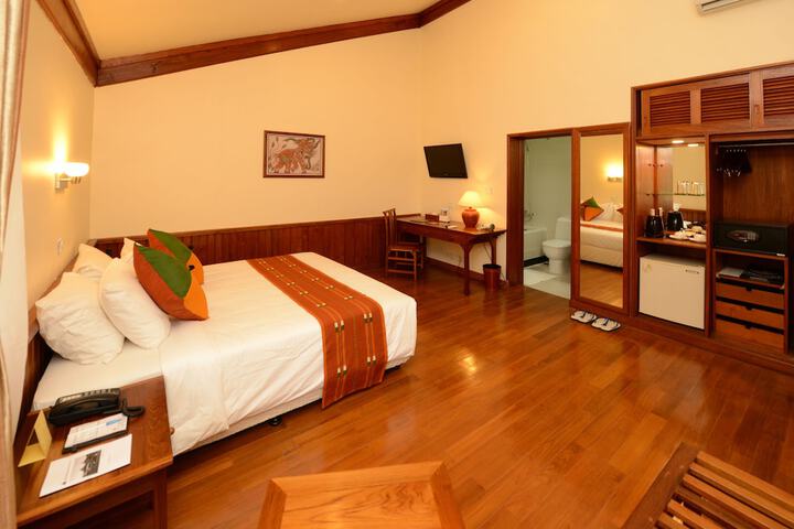 Room 5 of 75