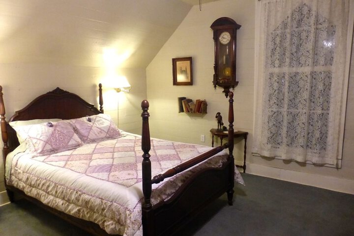 Room 9 of 44