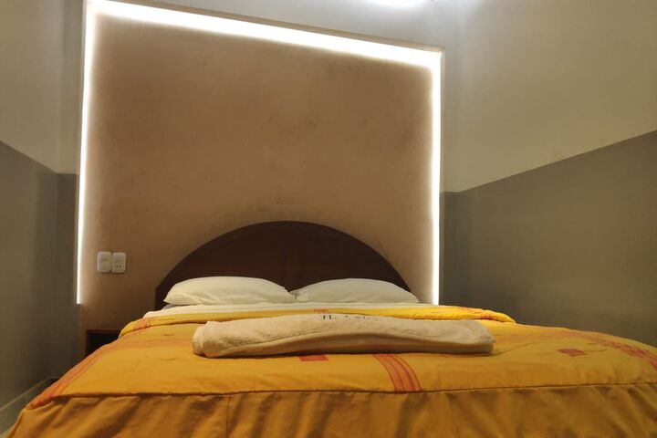 Room 12 of 13