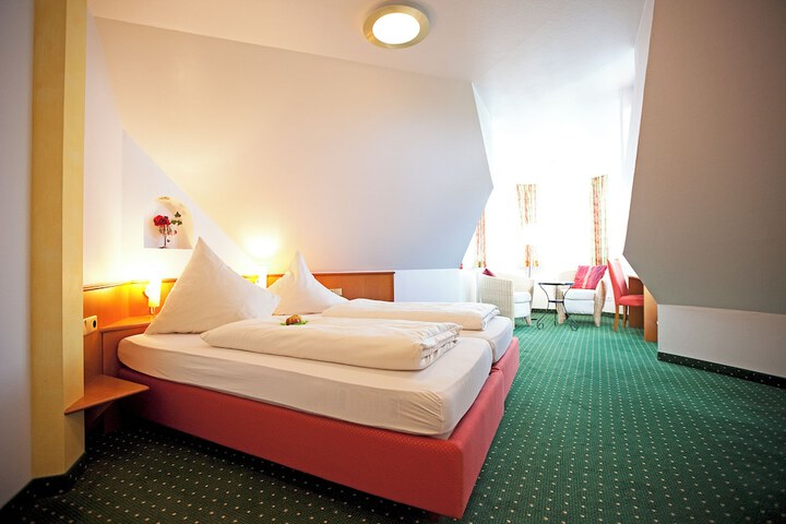 Room 30 of 61