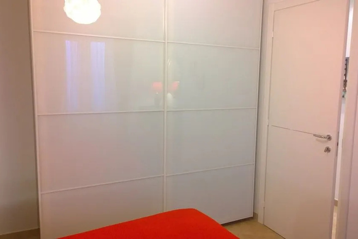 Room 2 of 20