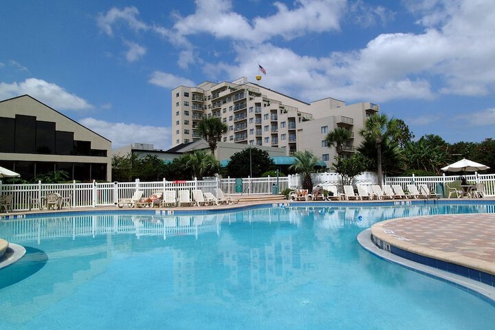 Pools & Facilities
