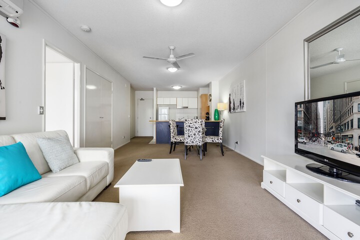 Room 12 of 48