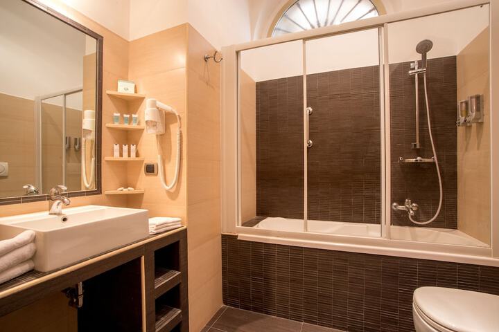 Clean Restrooms