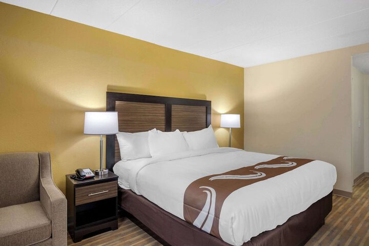 Standard King Bed Accessible (9 of 13)