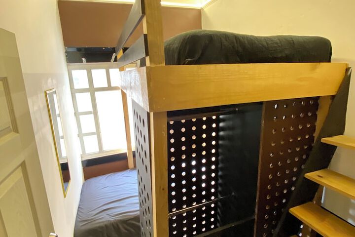Room 22 of 51