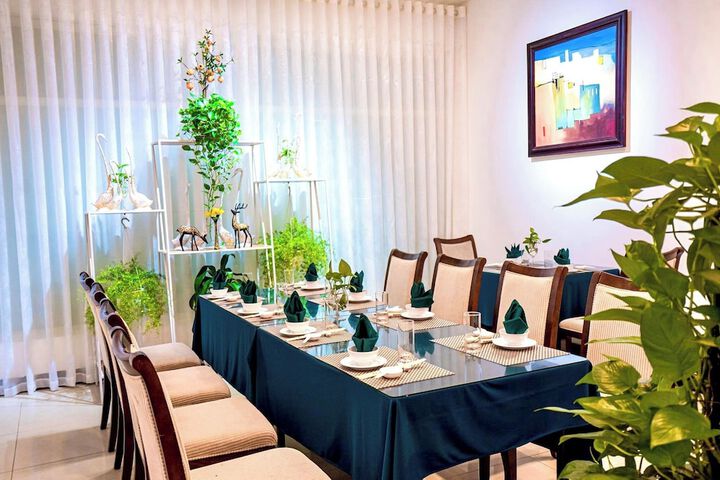 Dining 111 of 127