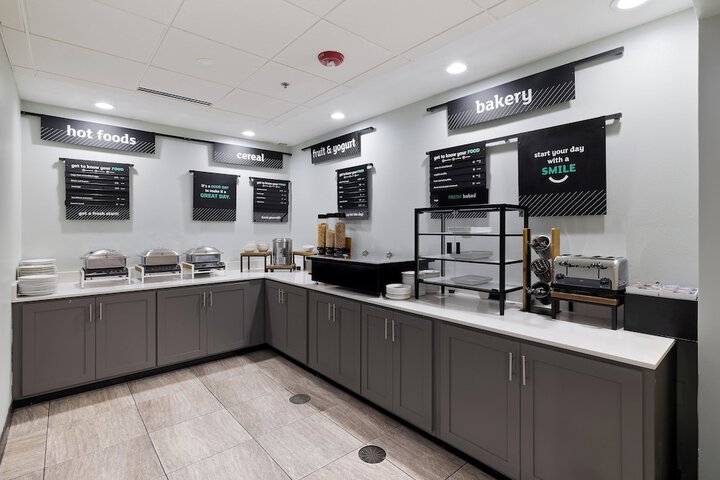 Breakfast/Coffee Service 31 of 39