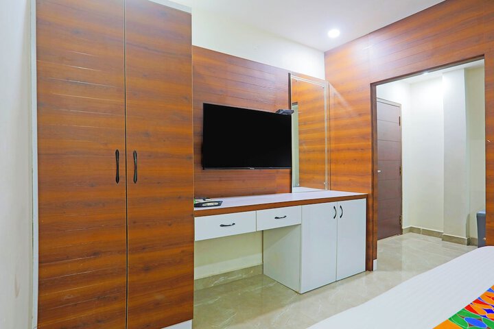 Room 15 of 31