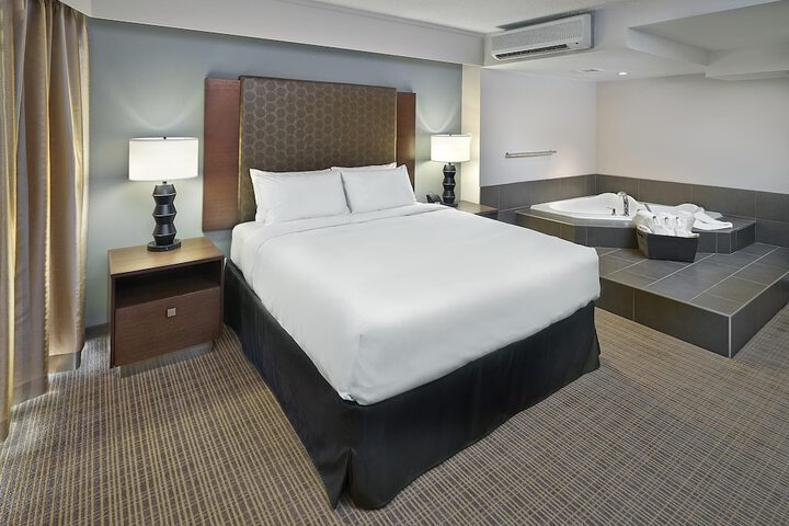 Room 12 of 50