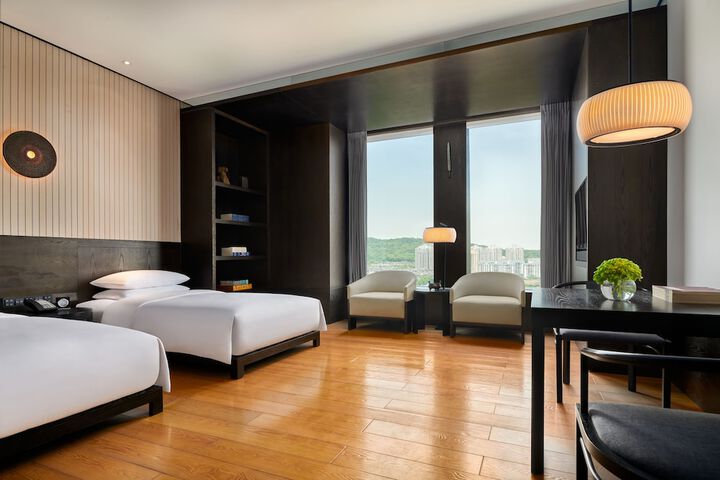 Room 15 of 45
