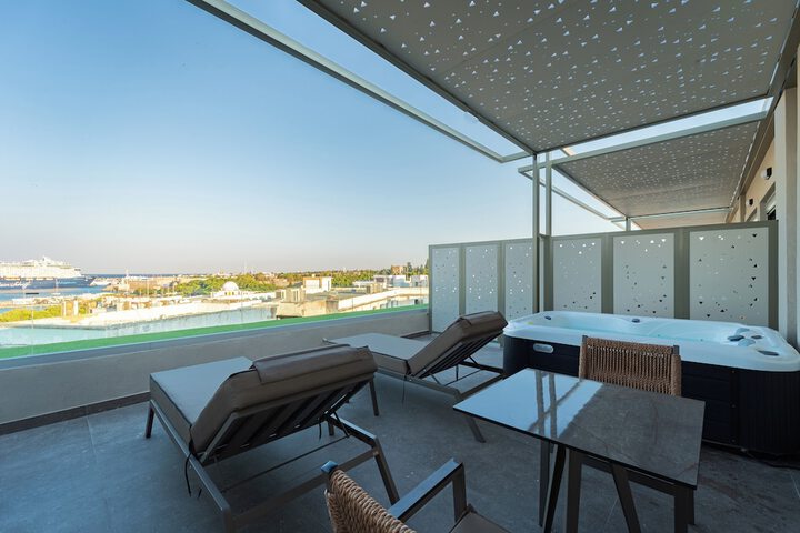 Terrace/Patio 185 of 187