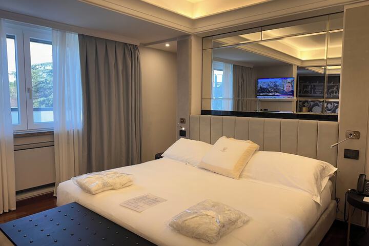 Room 50 of 86