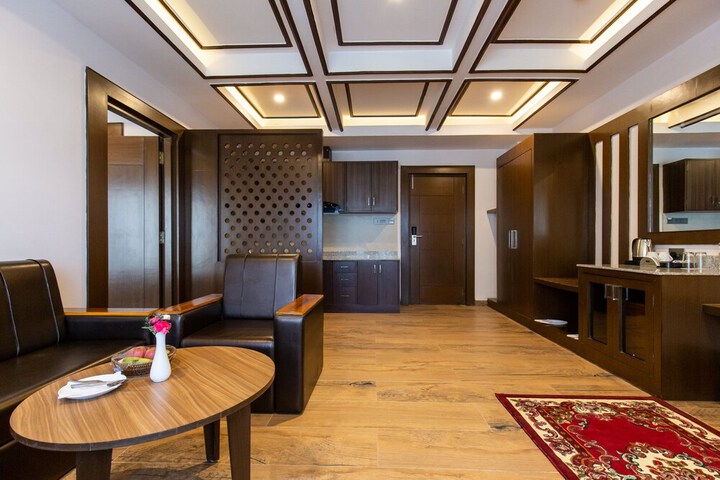 Room 9 of 60