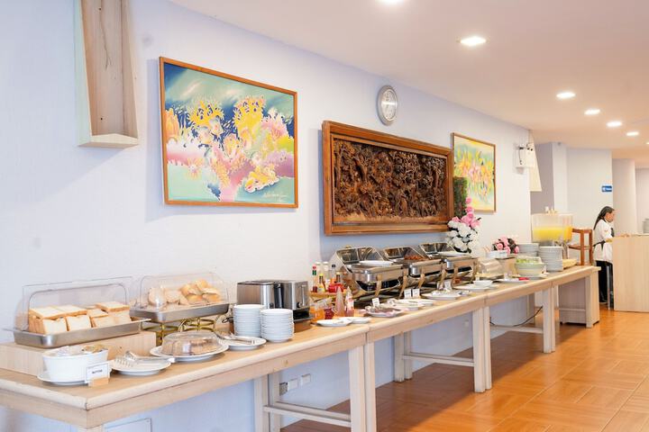 Breakfast/Coffee Service 47 of 81