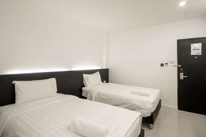 Room 12 of 44